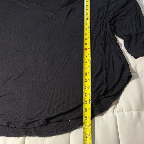 Free People We The Free V-Neck Black Ribbed Raw Hemmed Top - Picture 6 of 11